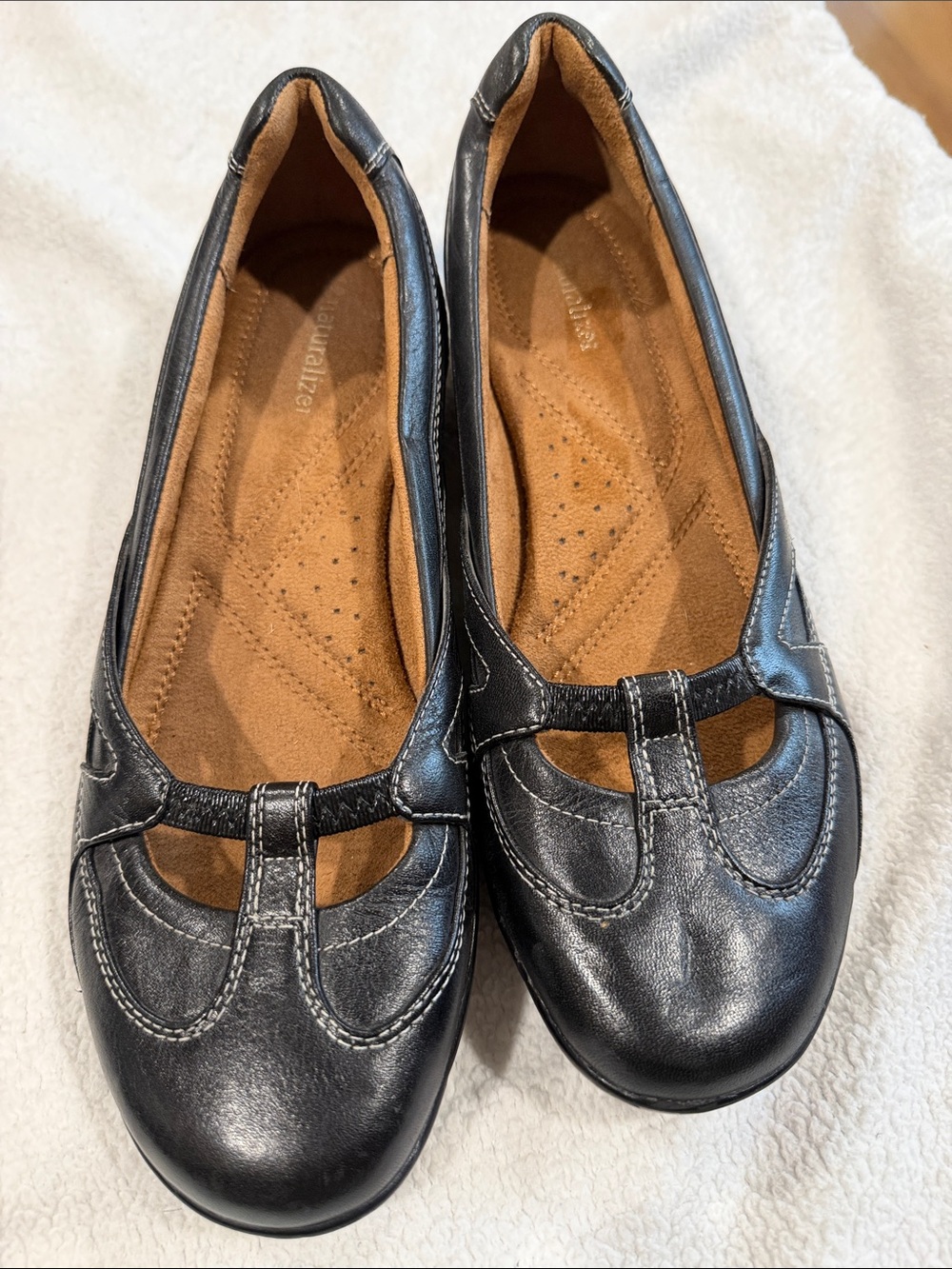 Black Women's Comfort Flats -Naturalizer 8m not worn